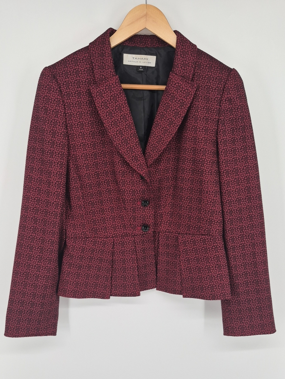 Tahari Arthur S. Levine Three Button Blazer Floral Pattern Burgandy/Black Size 8